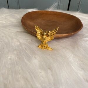 Vintage Van S Authentic 2838 Gold Cast Spread Wings Eagle Brooch